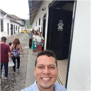 Profesor de Biología con conocimientos en distintas áreas, residente en Bucaramanga